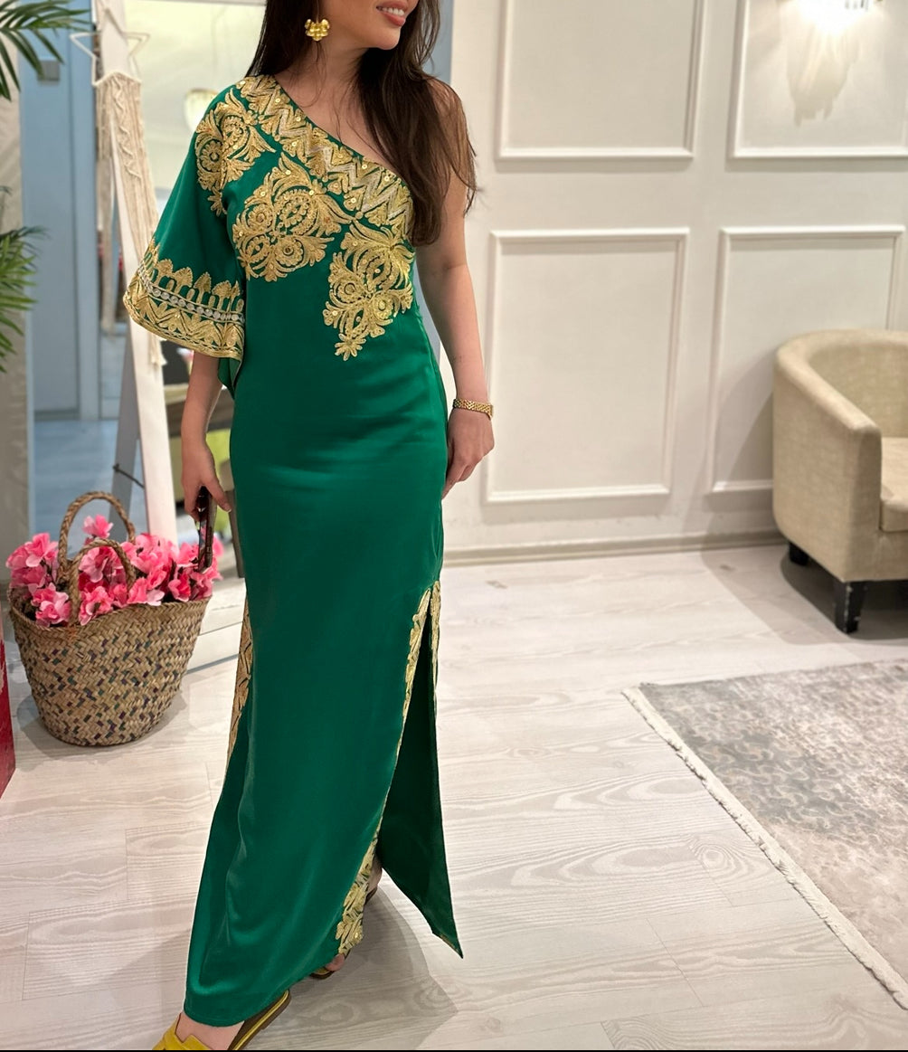 The One-Shoulder Green Elegance Dress
